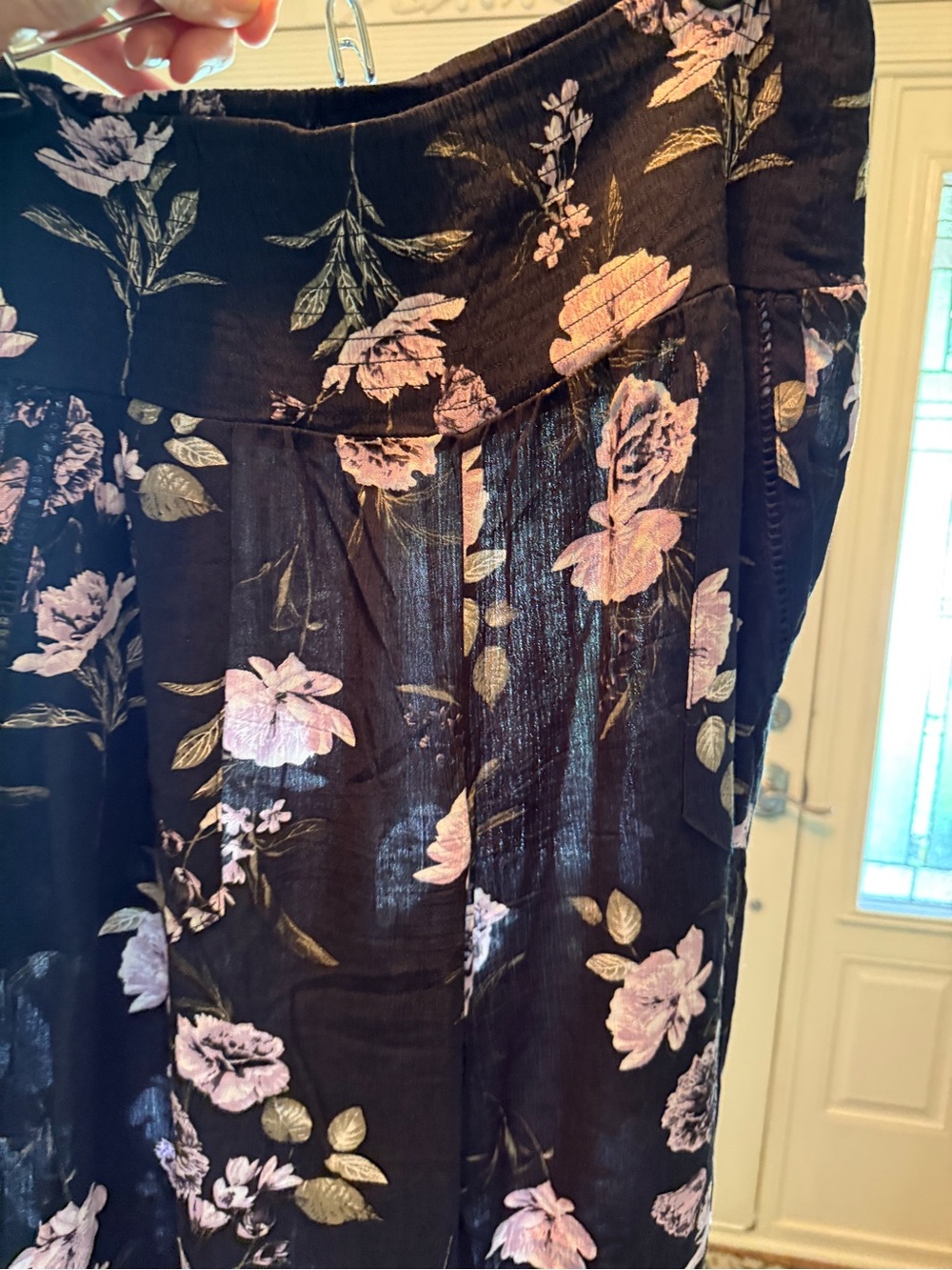 Three Dots Black Wide-Leg Floral Pants with White & Green Print - Picture 8 of 10